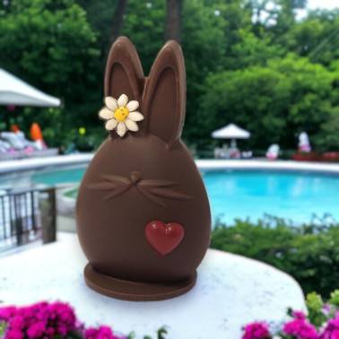 Lapin mignon en Chocolat Noir garni de petits oeufs de Pâques