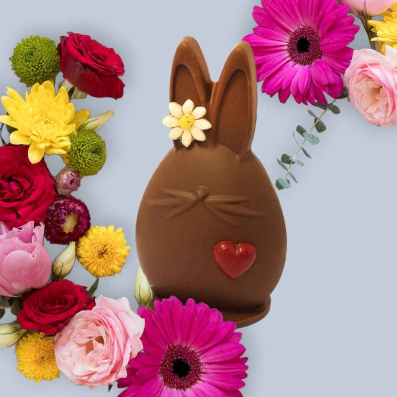 Lapin mignon chocolat au lait garni de chocolats de Pâques