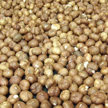 WHOLE HAZELNUTS WITH SKIN